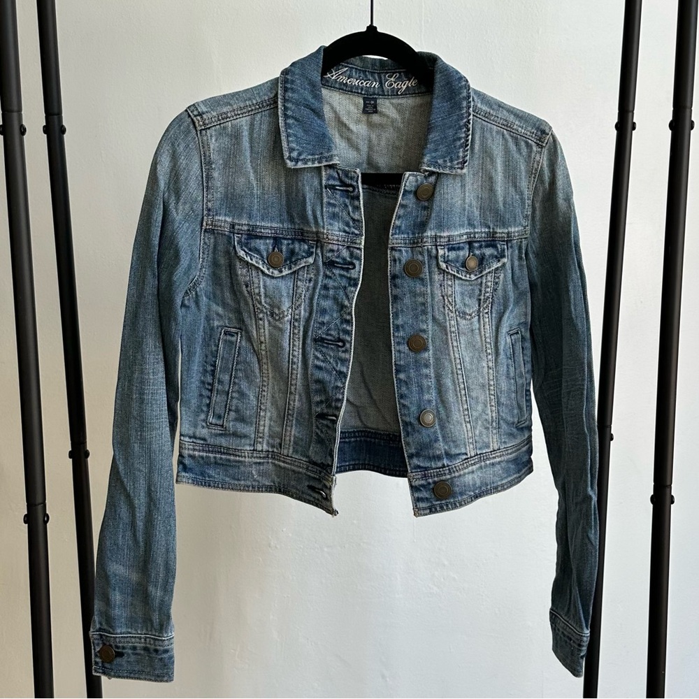 American Eagle Outfitters Denim Jacket 💙